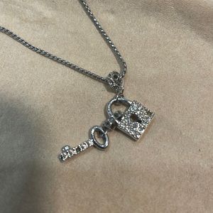 Swarovski pendent lock and key